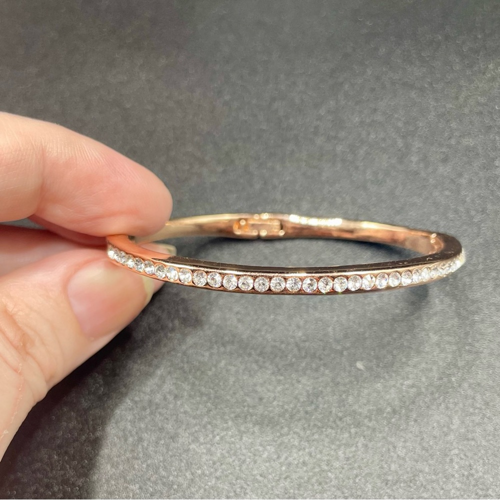 Elegant Rose Gold Bangle with Crystals